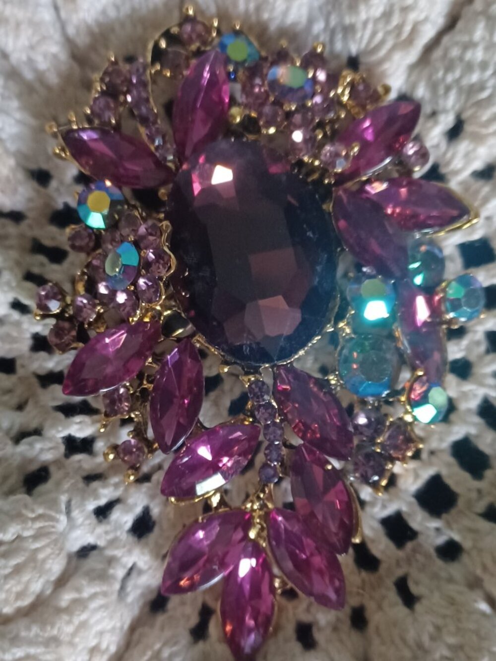 Large Purple Rhinestone Brooch - Drop Dead Gorgeous !